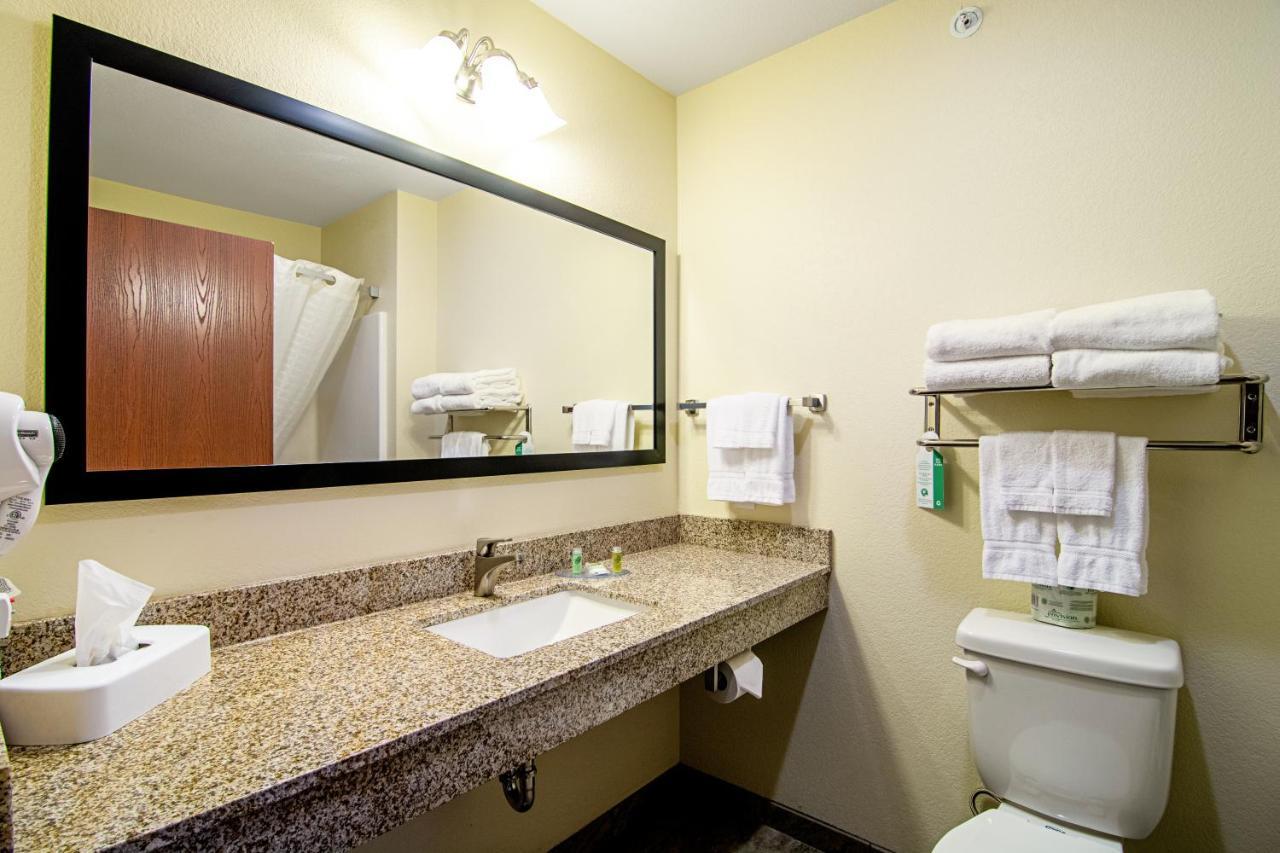 Cobblestone Hotel&Suites - Paxton Extérieur photo