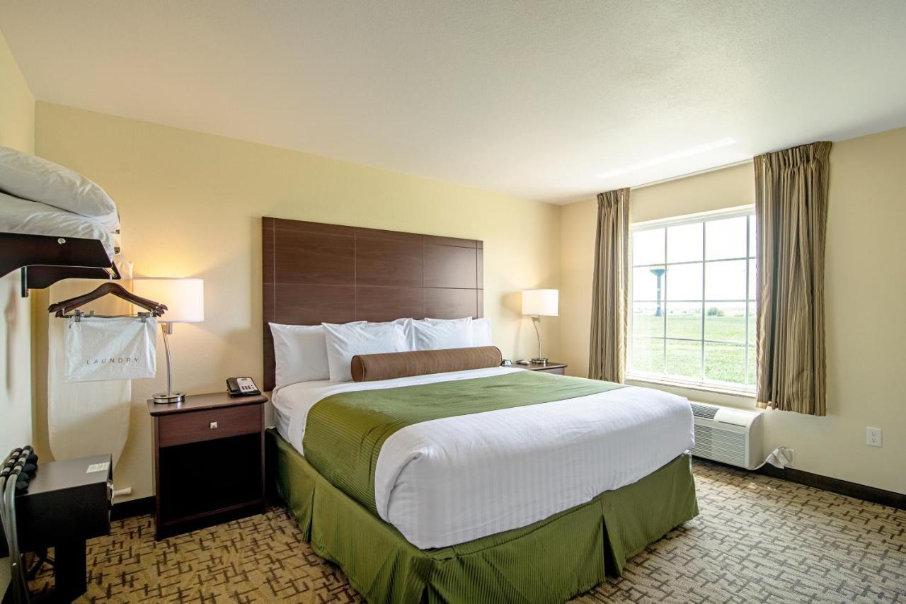 Cobblestone Hotel&Suites - Paxton Extérieur photo