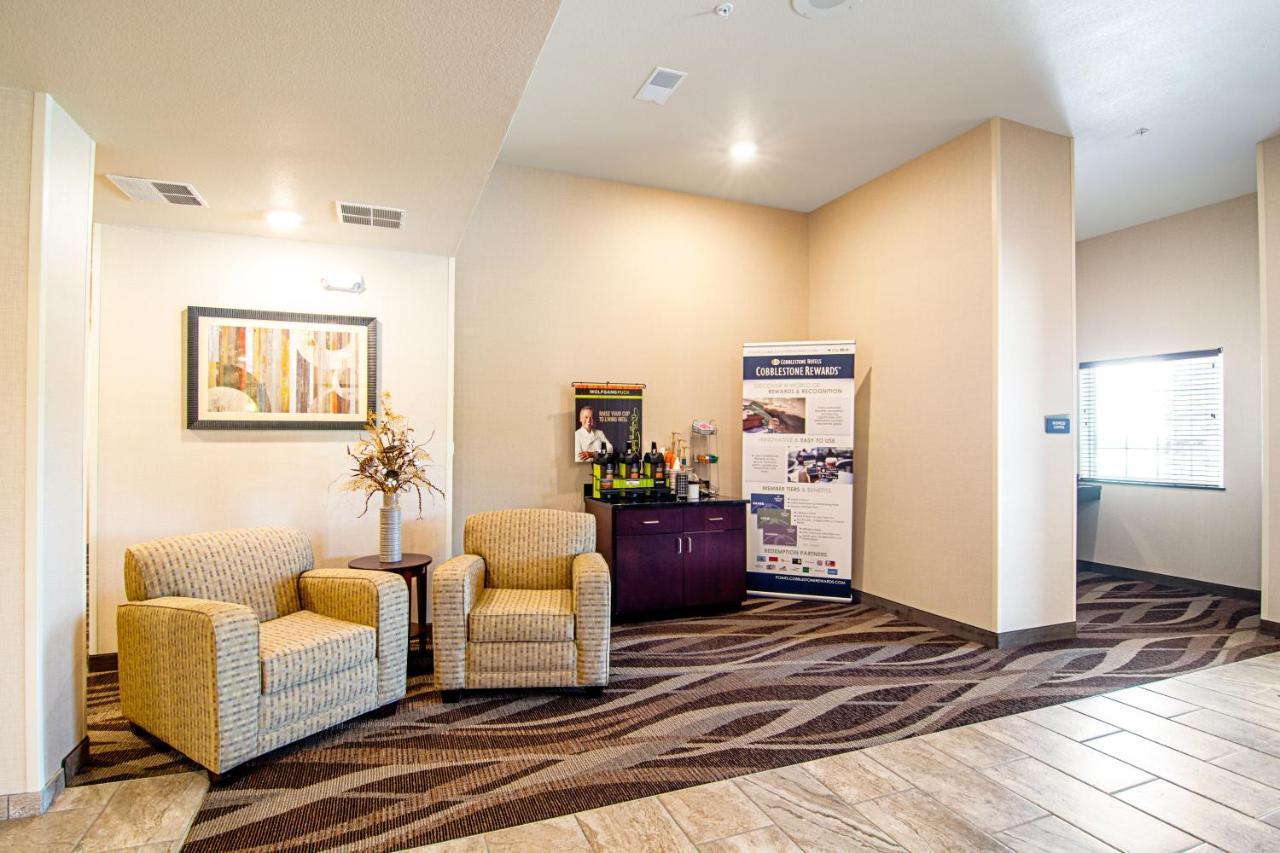 Cobblestone Hotel&Suites - Paxton Extérieur photo